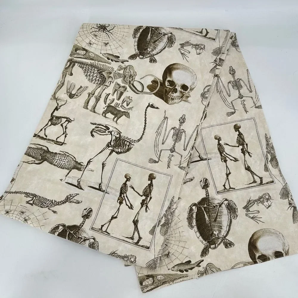 Rare HTF Williams Sonoma Skellie Toile Skeleton Table Runner Halloween Cotton